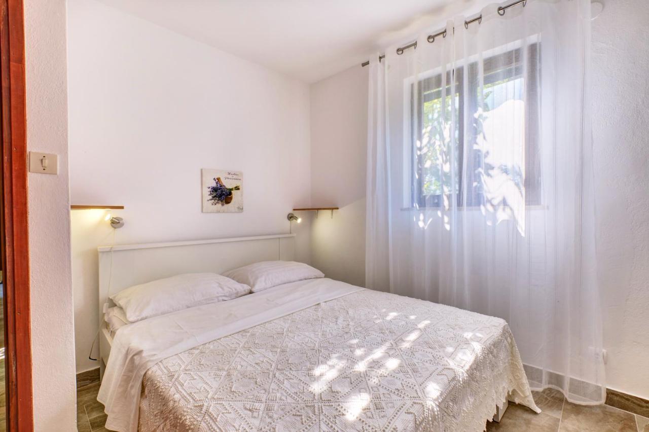 Eco Secluded Apartments Zabodarski Cunski Ngoại thất bức ảnh
